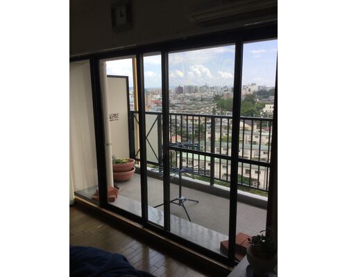 窓ガラスフィルム