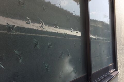 窓ガラス