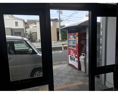 窓ガラスフィルム