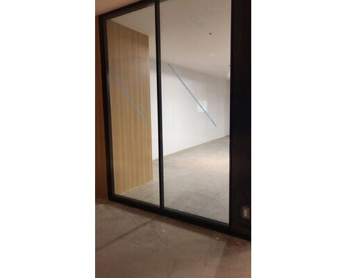 窓ガラスフィルム