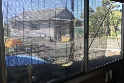 窓ガラスフィルム