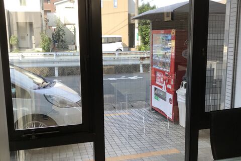 窓ガラスフィルム
