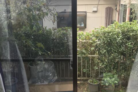 窓ガラスフィルム