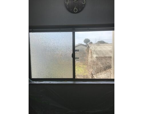 窓ガラスフィルム