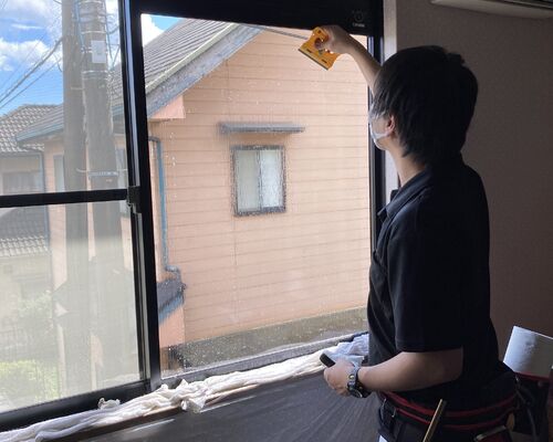 窓ガラスフィルム