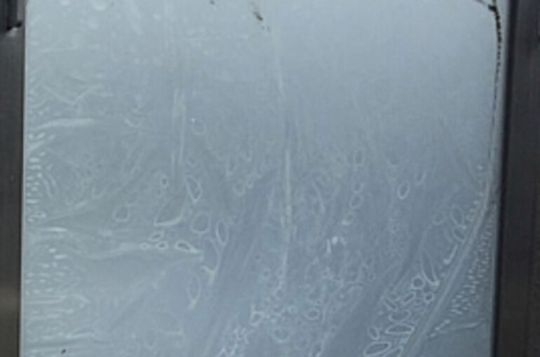 窓ガラスフィルムの耐久年数は？ | 福岡で窓ガラスフィルム施工の仕事