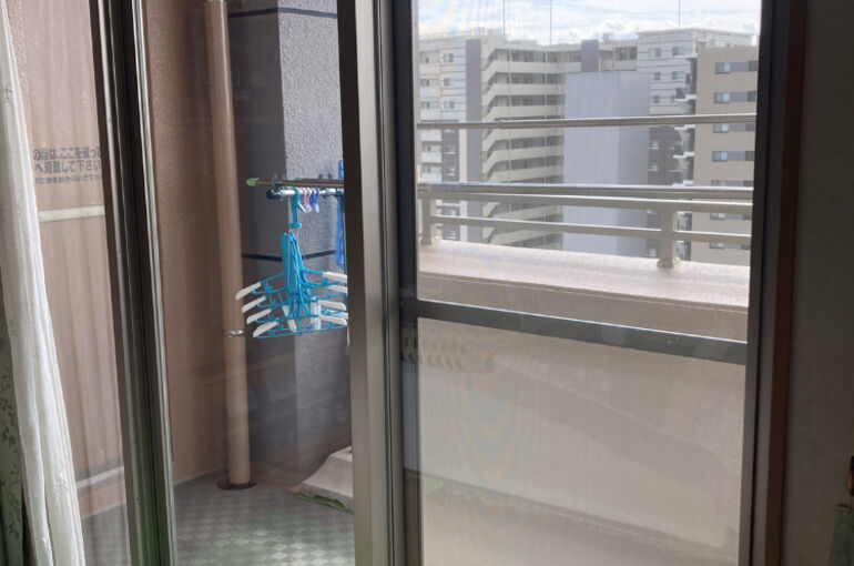 窓ガラスフィルム