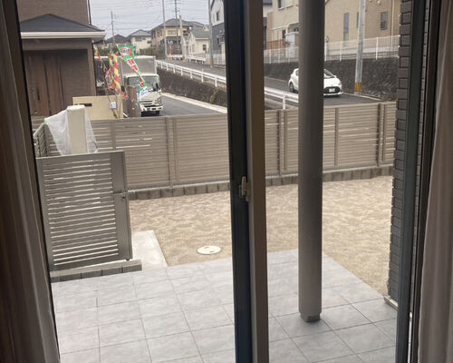 窓ガラスフィルム