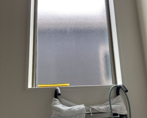 窓ガラスフィルム