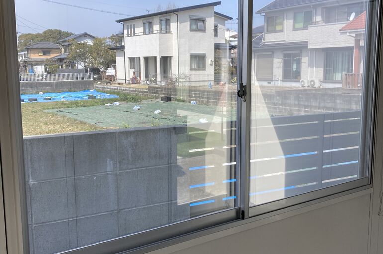 窓ガラスフィルム