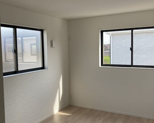 窓ガラスフィルム